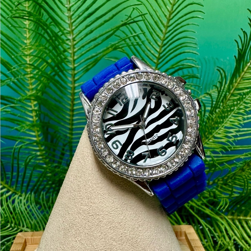 Blue rubber band watch
